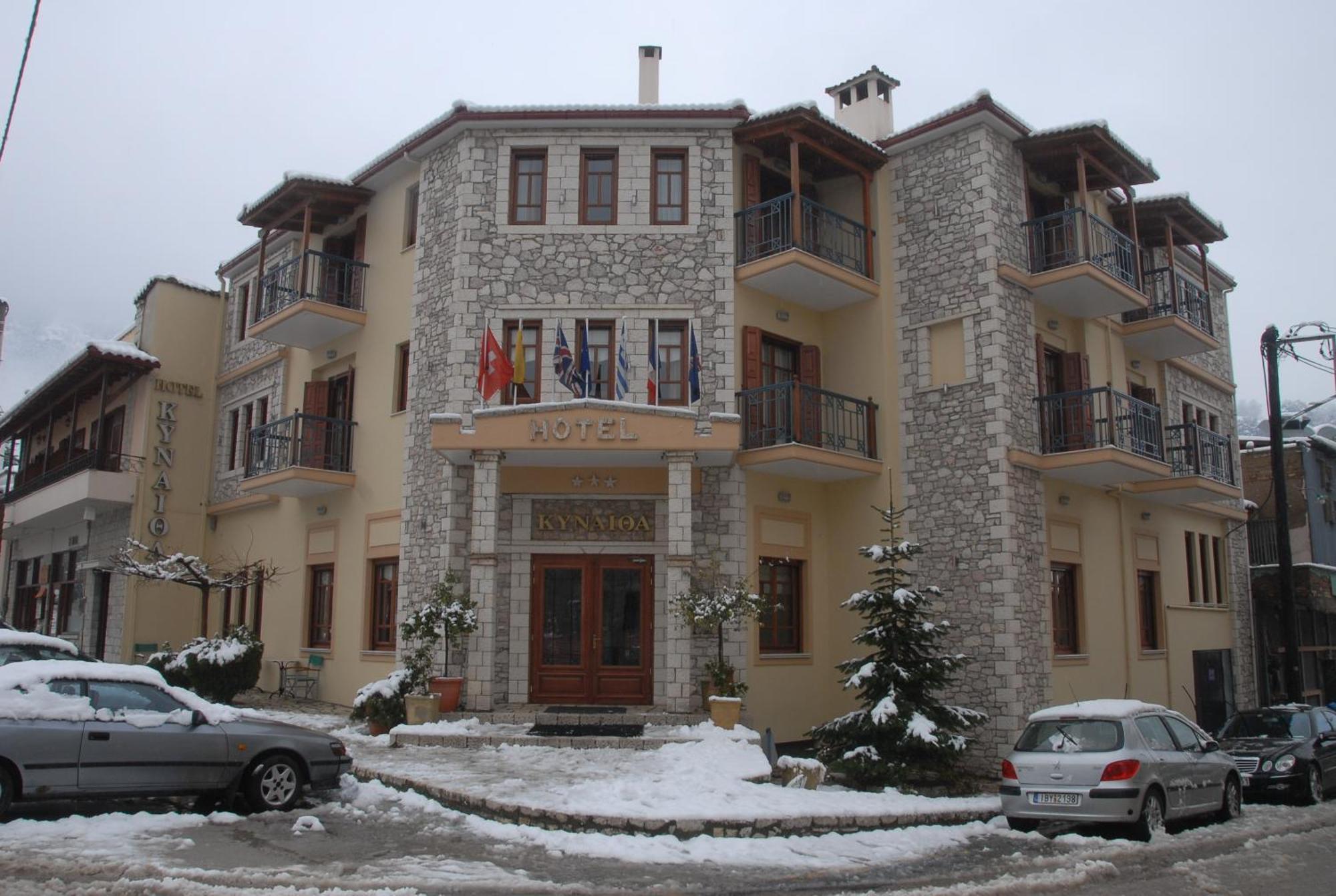 Hotel Kynaitha Kalavryta Exterior foto